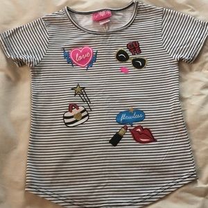 Cute girls tee size 5. EUC.